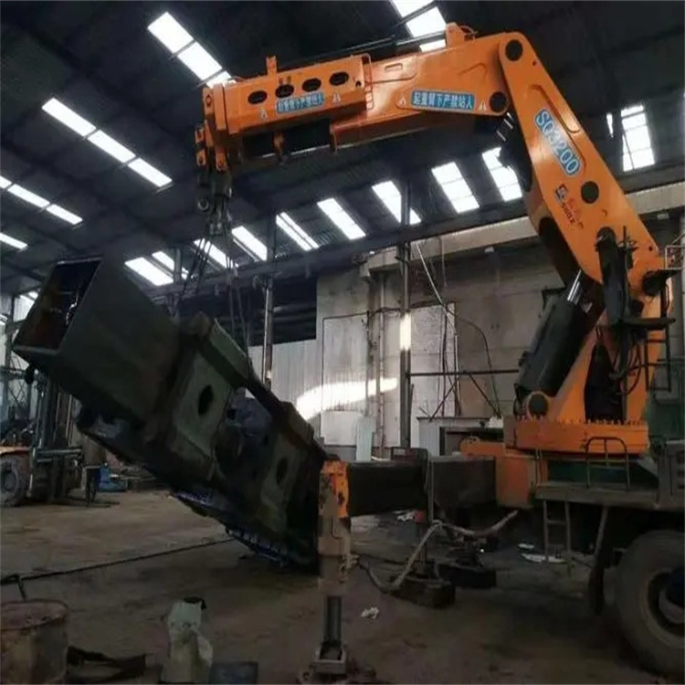 紫云130吨折臂吊车出租吊机租赁附近电话